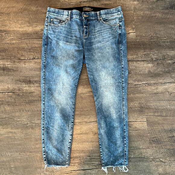 Torrid 20R Melrose Premium Stretch Bombshell Skinny Jeans - Picture 2 of 10